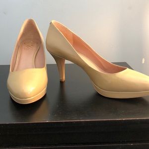 Vince Camuto pumps. Kate Middleton style!